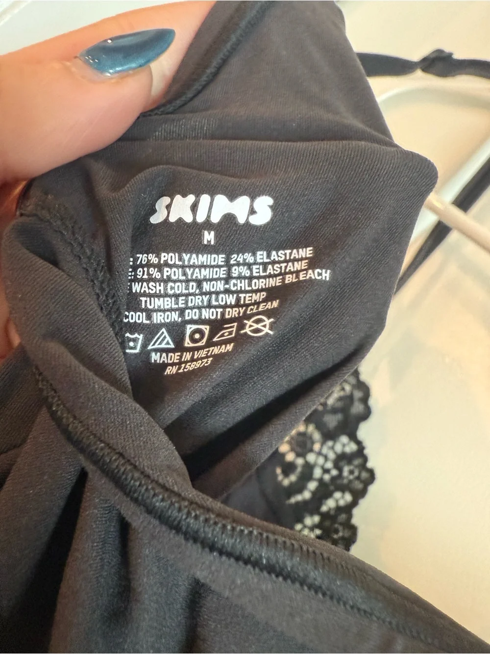 SKIMS Black Lace-Trim body con Slip Dress